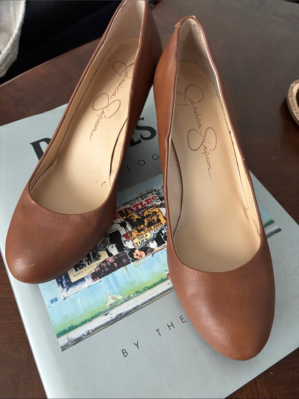 Jessica Simpson Tan Leather Round-Toe Pumps